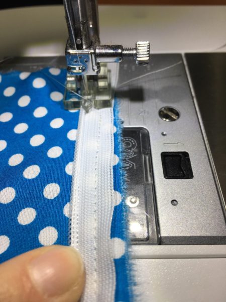 Invisible Zipper- Sewing zip to fabric. 
